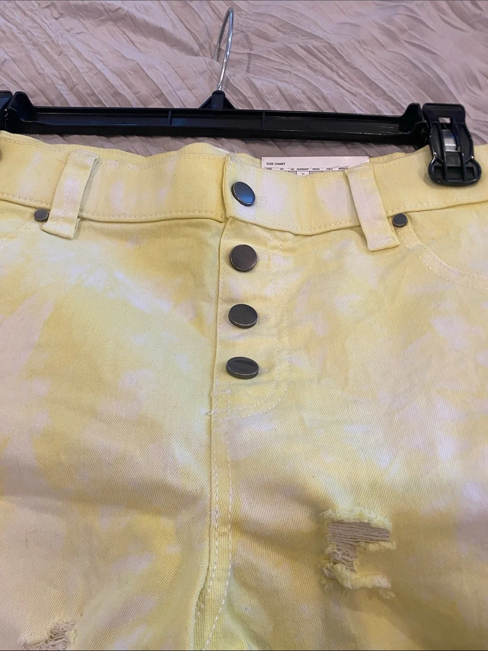 Hue pull on denim shorts
